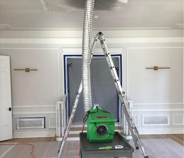 Drying a ceiling